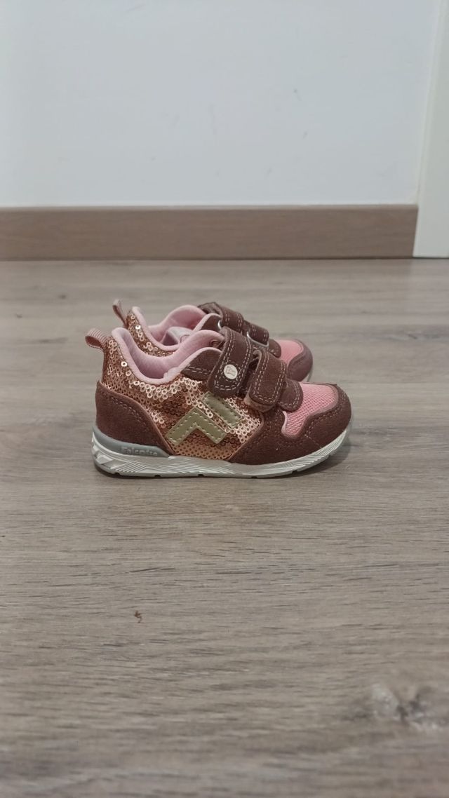conjuntos de zapatillas para niña talla 21
