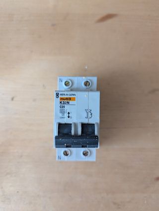 Interruptor magnetotérmico 10A, 16A, 20A y 25A