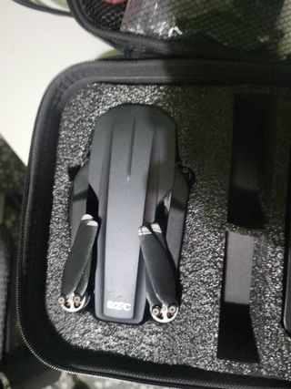 Dron Lyzrc negro con cámara