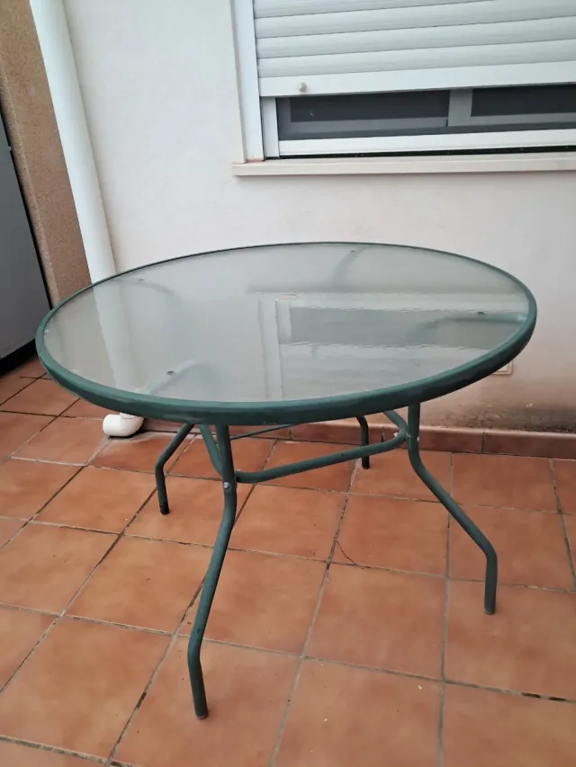 Mesa jardín redonda - cristal y metal