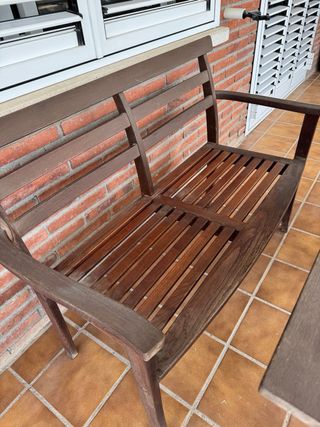 Mesa y sillas jardín -madera marrón