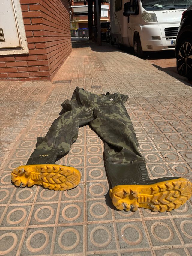 Vadeador Carpfishing camuflaje