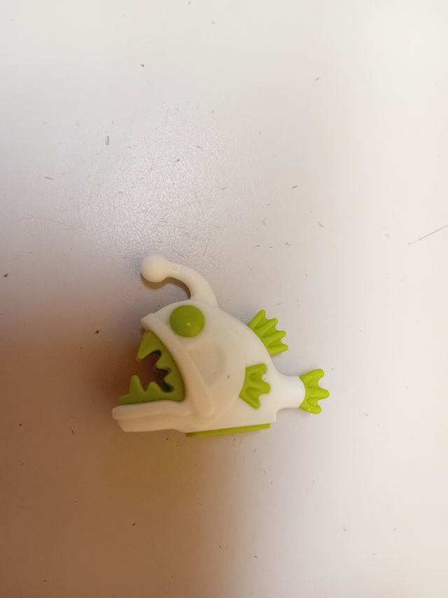 Figura pez abisal LEGO