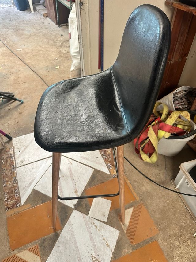 Taburetes negros y marrones - 10 unid.