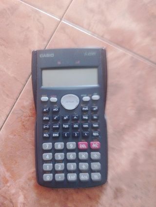 Calculadora CASIO fx-82MS