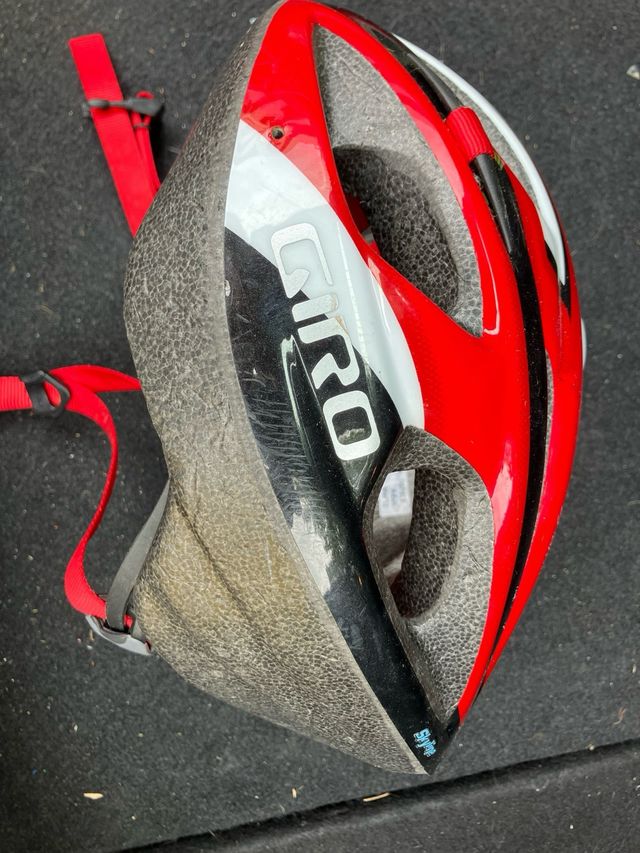 Casco bici Giro Skyline rojo-negro