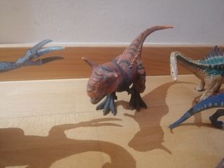 8 Dinosaurios Juguetes
