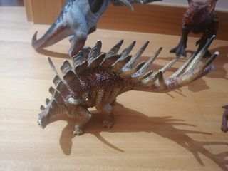 8 Dinosaurios Juguetes