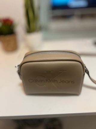 Bolso Calvin Klein beige