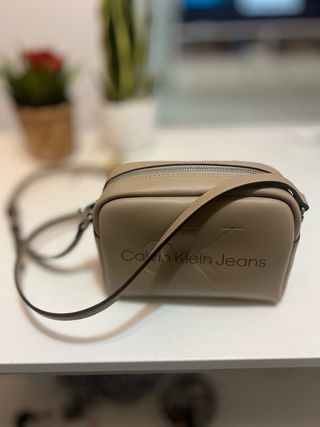 Bolso Calvin Klein beige
