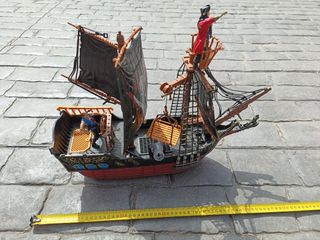 Fantástico barco pirata juguete.