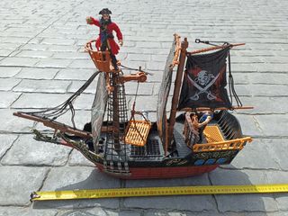 Fantástico barco pirata juguete.