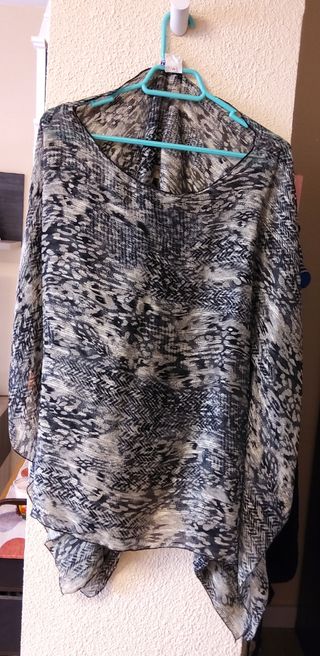 Blusa estampada talla 3 XL.