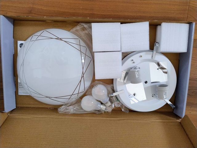 Plafoniera moderna a soffitto