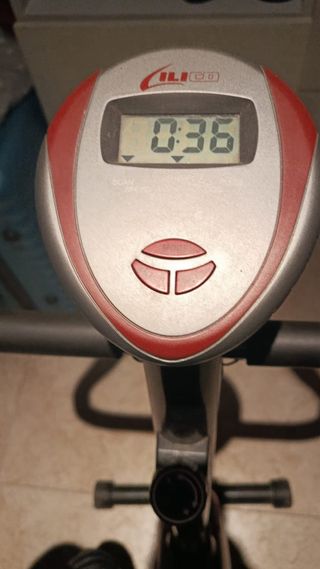 Bicicleta estática ejercicio