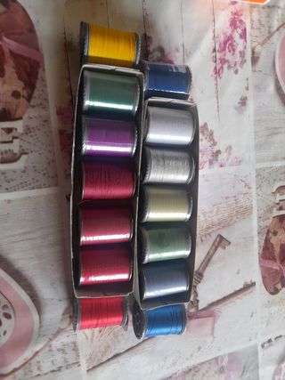 Filo ricamo: 14 bobine colori assortiti brother