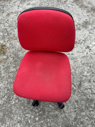 Silla roja oficina