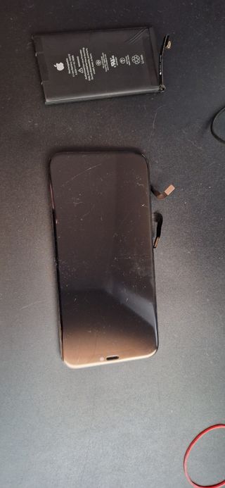 Pantalla iPhone 12 si daños