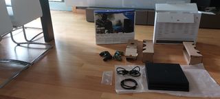 PS4 Pro (PlayStation 4 Pro) + mando