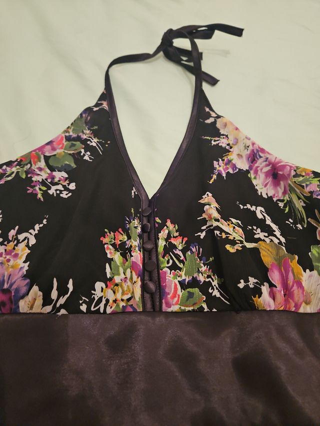 Vestido negro estampado flores