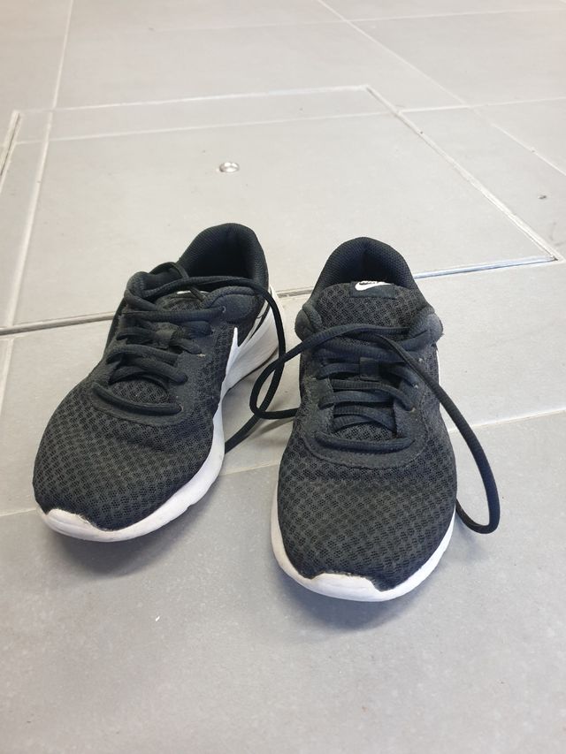 Zapatillas Nike negras 36,5