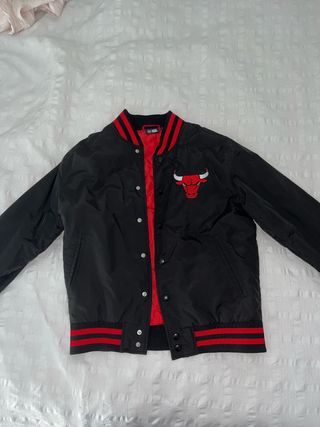 Chaqueta New Era Chicago Bulls