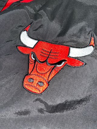Chaqueta New Era Chicago Bulls