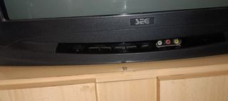 TV antigua SEG negra