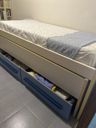 Cama nido infantil - azul y blanco