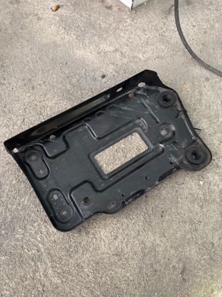 Soporte batería Mercedes Clase A