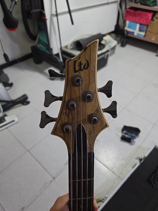 Bajo ESP LTD B-205 SM 5 cuerdas