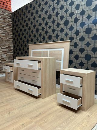 Dormitorio juvenil - Cabecero + 2 mesitas + cómoda