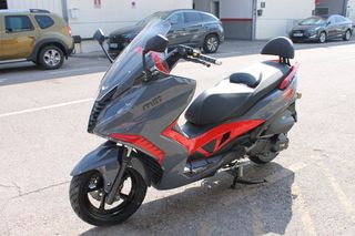 MITT 330 GT-MAX Scooter