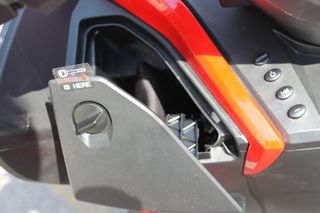 MITT 330 GT-MAX Scooter