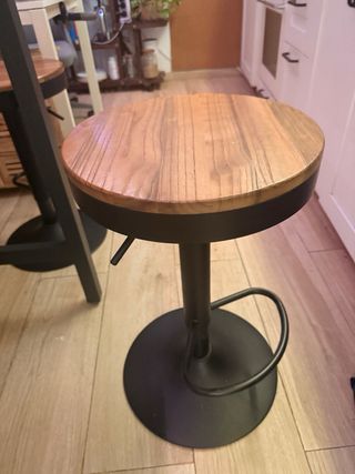 4 taburetes de acero industrial y madera regulable