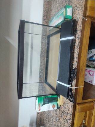 Acuario nuevo 20L + filtro