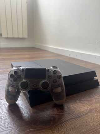 PS4 (PlayStation 4) negra