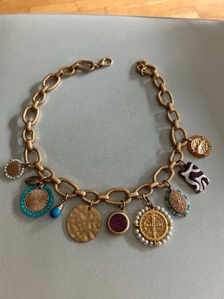 Collar dorado ZARA