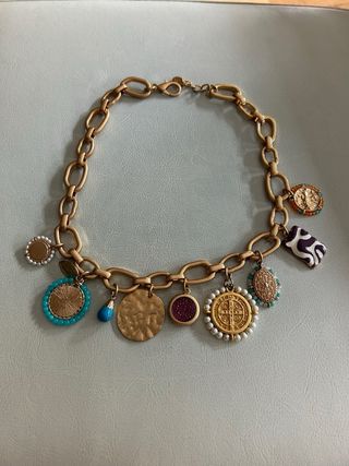 Collar dorado ZARA