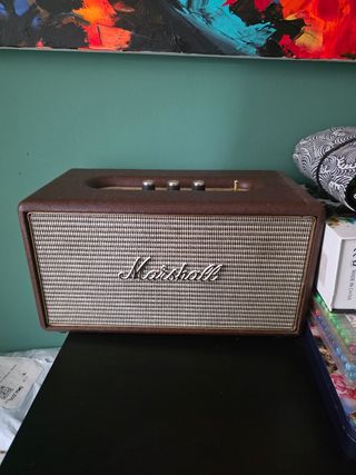 Altavoz Marshall Bluetooth marrón