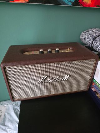 Altavoz Marshall Bluetooth marrón