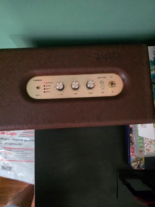 Altavoz Marshall Bluetooth marrón