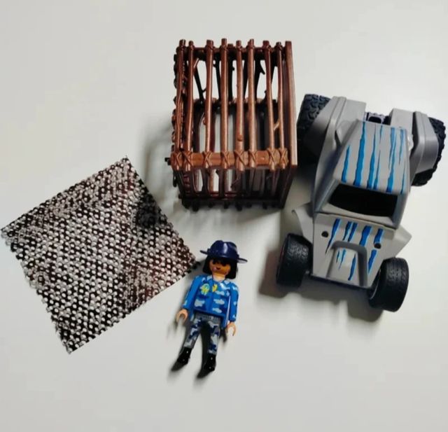 Playmobil Safari: gabbia, auto e personaggio