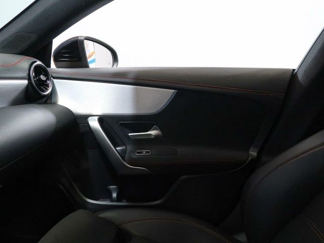 Mercedes CLA 200 AMG LINE 163CV