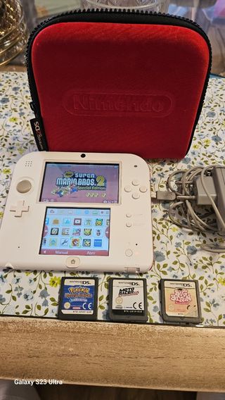 Nintendo 2DS Blanca y Roja - Super Mario Bros 2