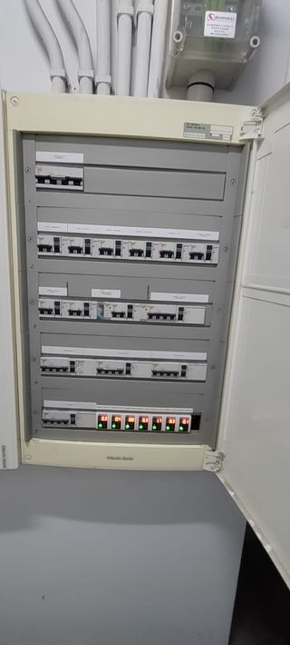 Electricista profesional para tu Hogar y Negocio