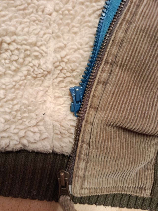 Cazadora pana marrón con capucha 12 años..