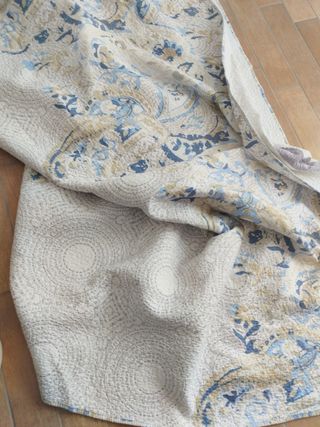 Trapunta matrimoniale beige e blu