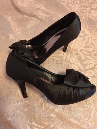 Zapatos tacón negros
