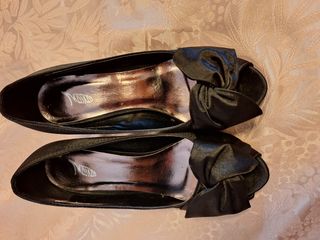 Zapatos tacón negros